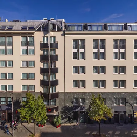 Radisson Red Berlin Kudamm-3